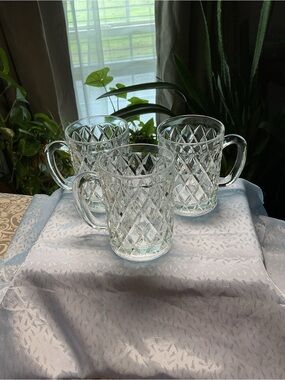 Diamond-Pattern Clear Crystal Glass Mugs - Set of 3